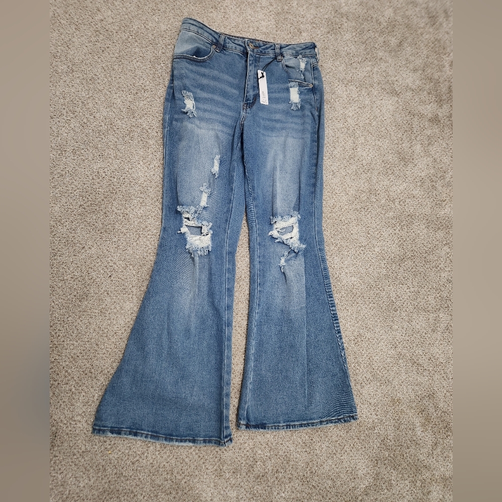 Super flare jeans!